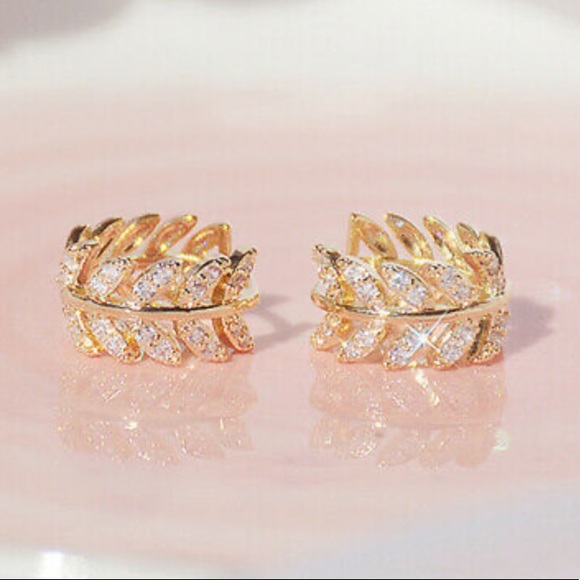 New 18k gold plated hoop earrings - Picture 5 of 6